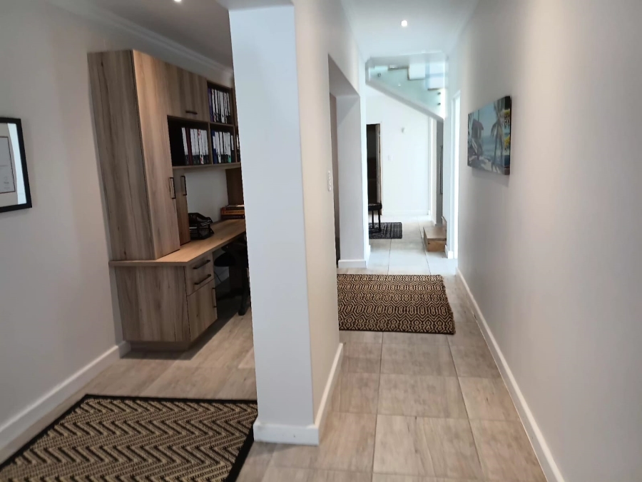 To Let 1 Bedroom Property for Rent in Kraaibosch Western Cape